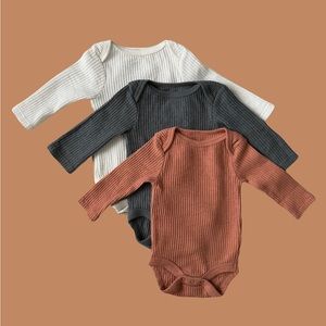 Cloud Island Knit Onesies 0-3 Months